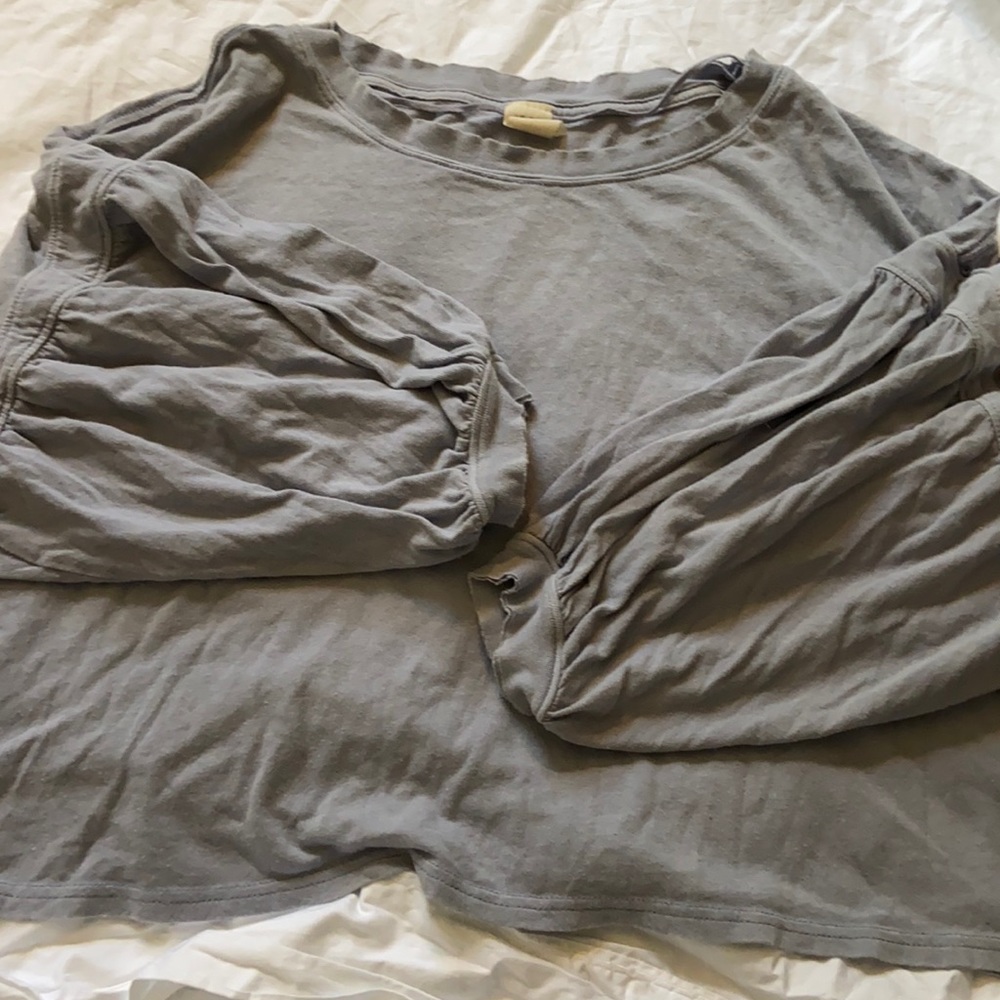 Light washed blue balloon sleeved shirt